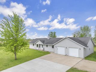 N11729 Lettau DRIVE, Brownsville, WI 53006