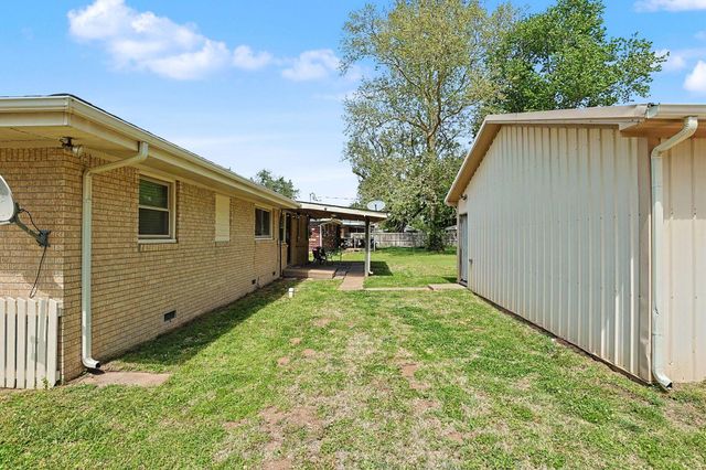 800 N Friend St, Belle Plaine, KS 67013
