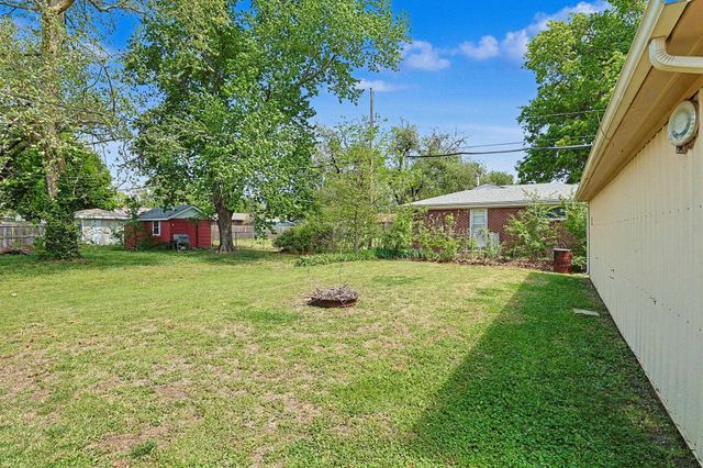 800 N Friend St, Belle Plaine, KS 67013