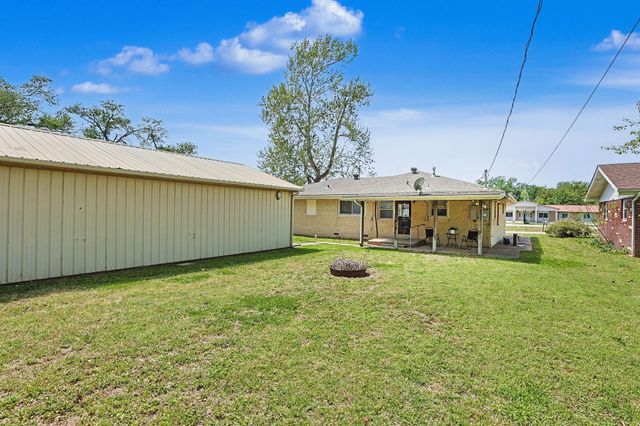 800 N Friend St, Belle Plaine, KS 67013