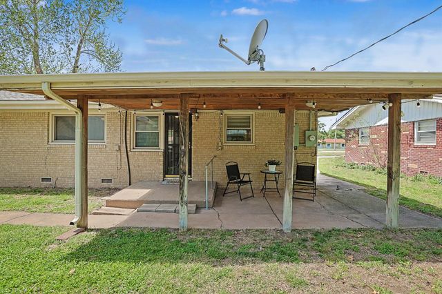 800 N Friend St, Belle Plaine, KS 67013