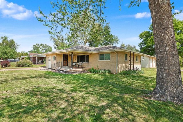 800 N Friend St, Belle Plaine, KS 67013