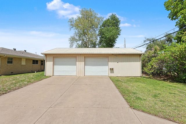 800 N Friend St, Belle Plaine, KS 67013