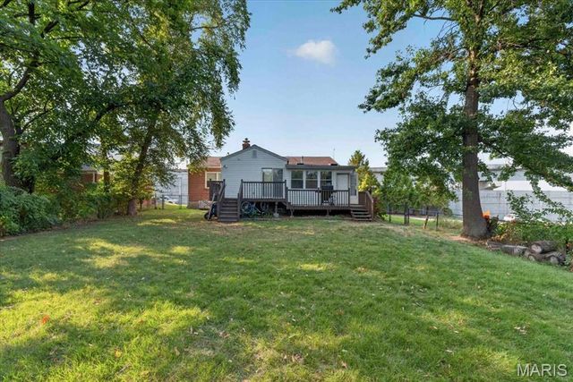8561 Everett Avenue, St Louis, MO 63117