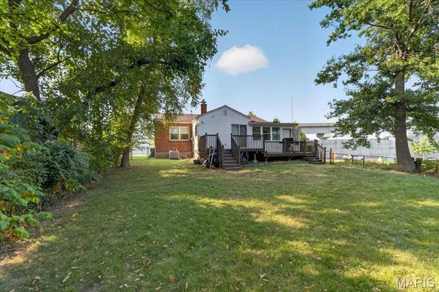 8561 Everett Avenue, St Louis, MO 63117