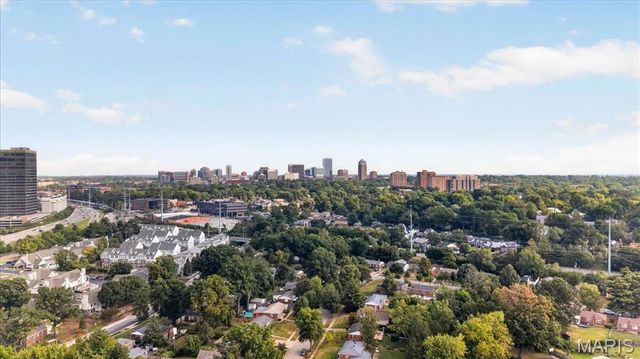 8561 Everett Avenue, St Louis, MO 63117