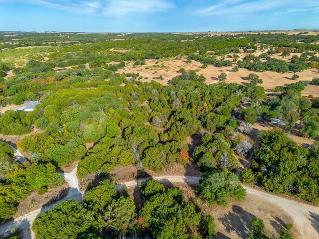 5816 Oak Creek Court, Lipan, TX 76462