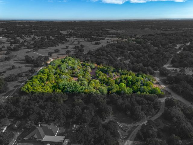 5816 Oak Creek Court, Lipan, TX 76462