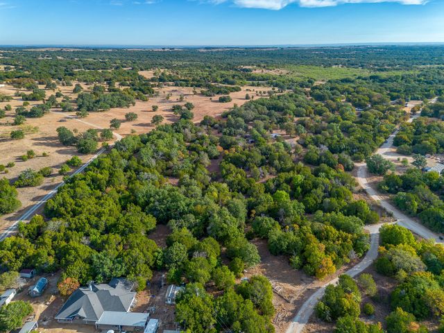 5816 Oak Creek Court, Lipan, TX 76462