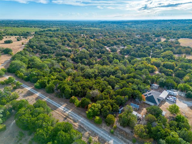 5816 Oak Creek Court, Lipan, TX 76462