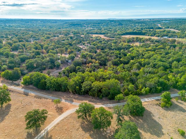 5816 Oak Creek Court, Lipan, TX 76462