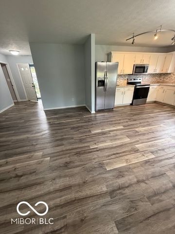 1102 Branifield Court, Franklin, IN 46131