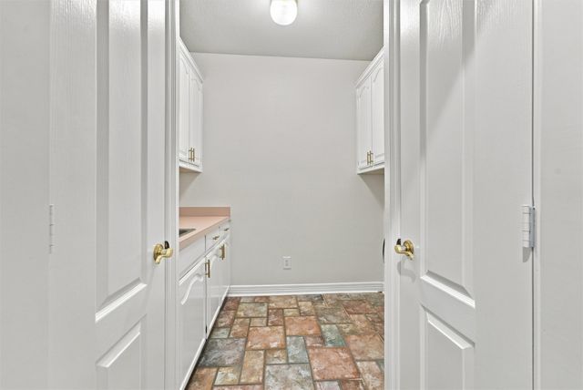 4 Amen Corner Court, Mansfield, TX 76063