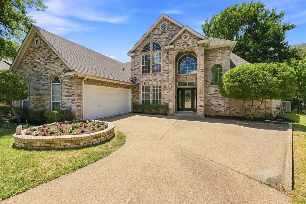 4 Amen Corner Court, Mansfield, TX 76063
