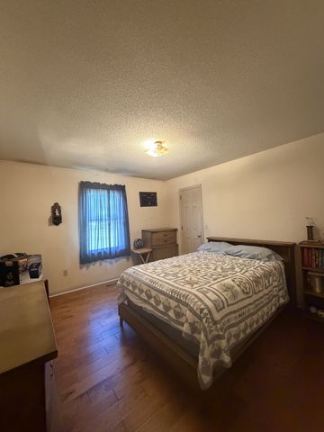 180 Woods Edge Rd, Winchester, TN 37398