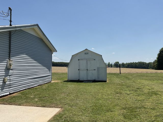 180 Woods Edge Rd, Winchester, TN 37398