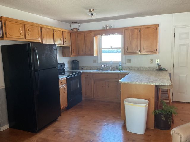 180 Woods Edge Rd, Winchester, TN 37398