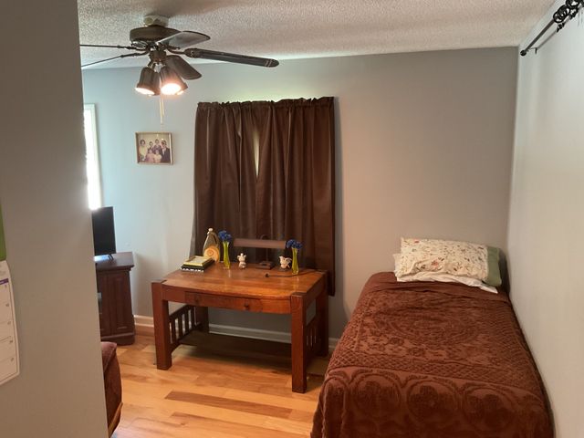 180 Woods Edge Rd, Winchester, TN 37398