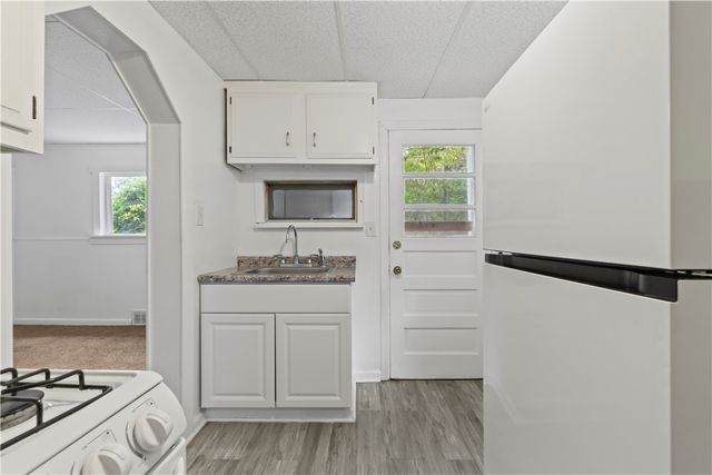 916 Sarah St, West Homestead, PA 15120