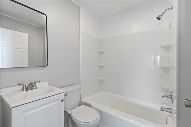 916 Sarah St, West Homestead, PA 15120