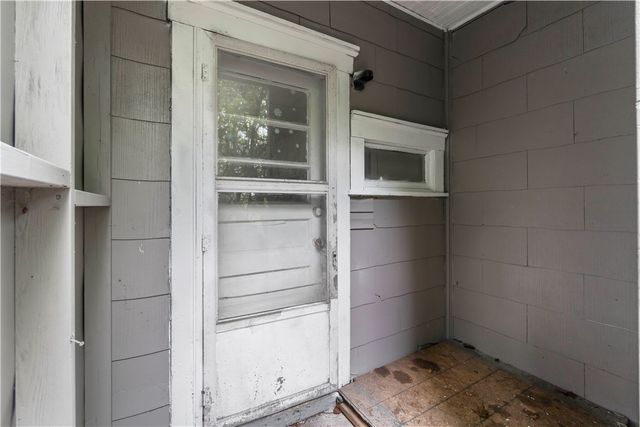 916 Sarah St, West Homestead, PA 15120