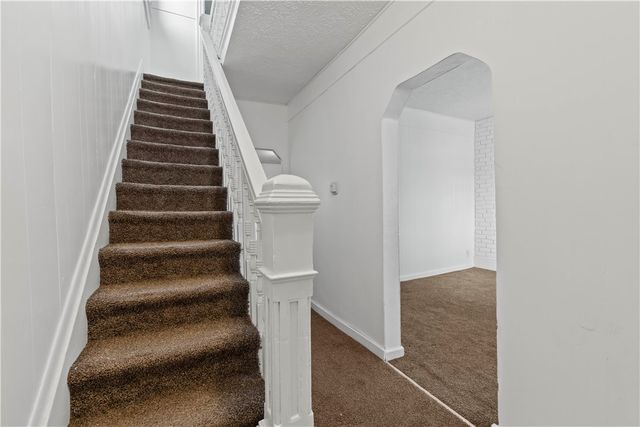 916 Sarah St, West Homestead, PA 15120