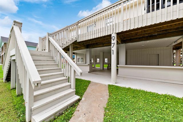 971 Mary Ann, Crystal Beach, TX 77650