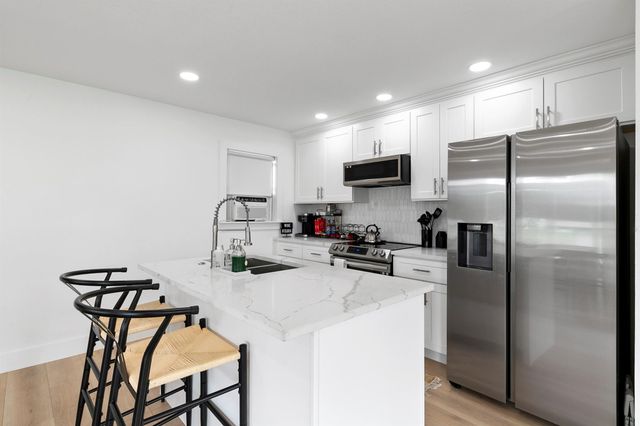 971 Mary Ann, Crystal Beach, TX 77650