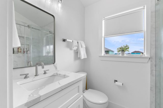 971 Mary Ann, Crystal Beach, TX 77650