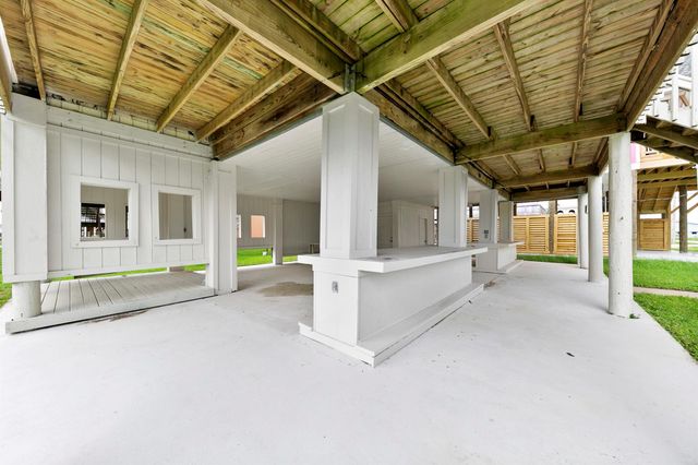 971 Mary Ann, Crystal Beach, TX 77650