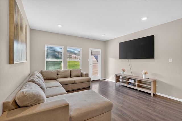 2056 Puma Street, Crandall, TX 75114