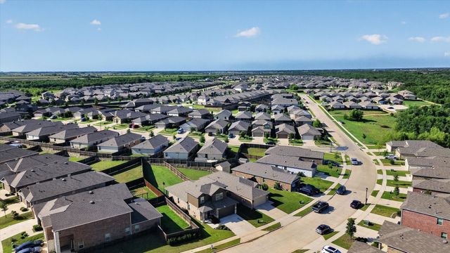 2056 Puma Street, Crandall, TX 75114