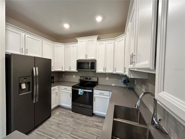 1159 TRAPPERS TRAIL LOOP, Davenport, FL 33896