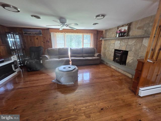 5928 QUINN RD, Frederick, MD 21701