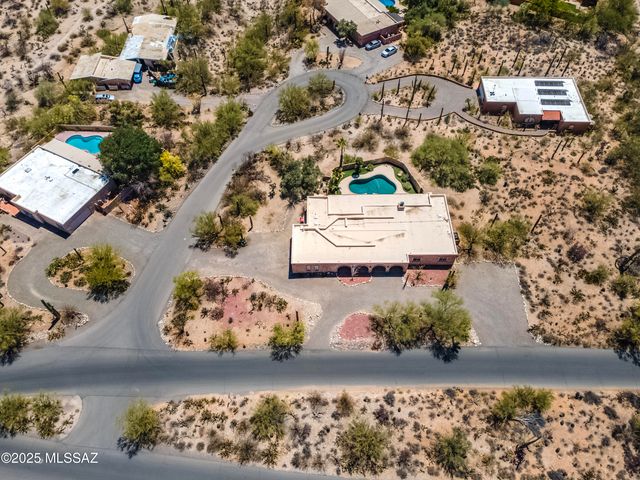 1300 E Vía Entrada, Tucson, AZ 85718