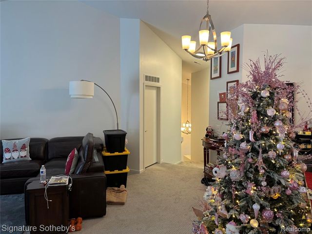 1931 Eagle Pointe, Bloomfield Hills, MI 48304