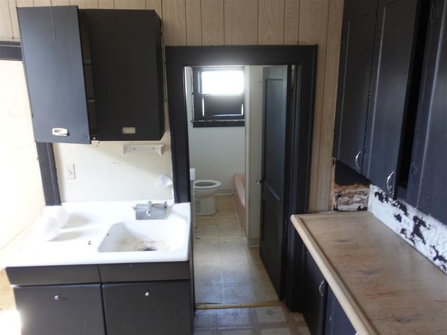 69 S Main Street, Cedar Springs, MI 49319