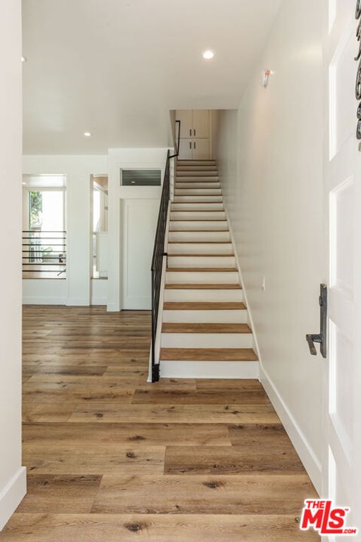 Image 3 of property listing at 28368 Rey De Copas Lane, Malibu, CA 90265