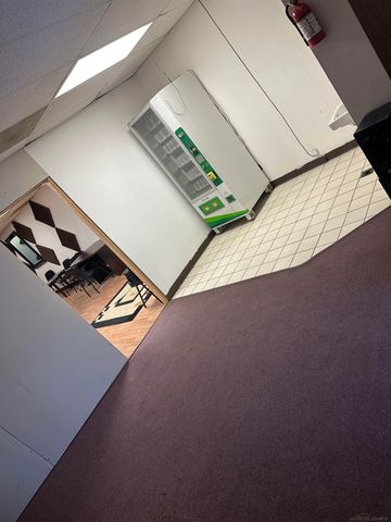 22125-33 Gratiot Avenue, Eastpointe, MI 48021