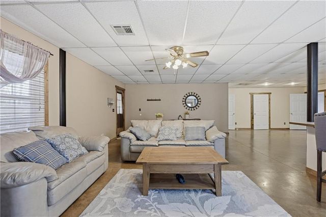 3014 W 4th Street, Pittsburg, KS 66762