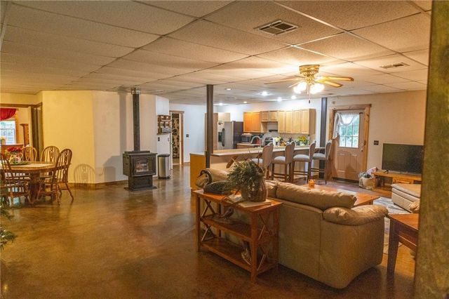 3014 W 4th Street, Pittsburg, KS 66762