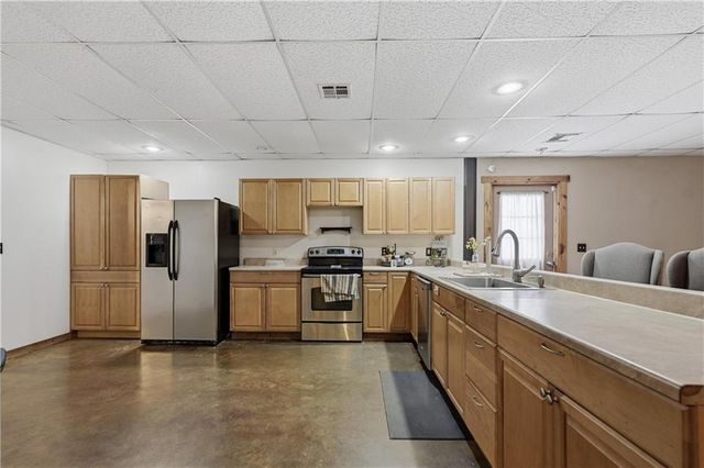 3014 W 4th Street, Pittsburg, KS 66762