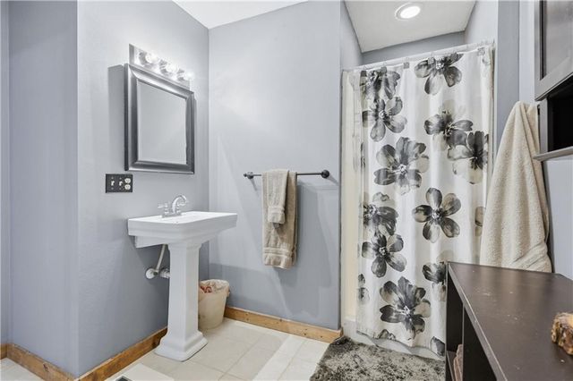 3014 W 4th Street, Pittsburg, KS 66762