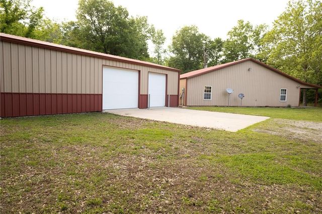 3014 W 4th Street, Pittsburg, KS 66762