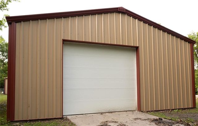 3014 W 4th Street, Pittsburg, KS 66762