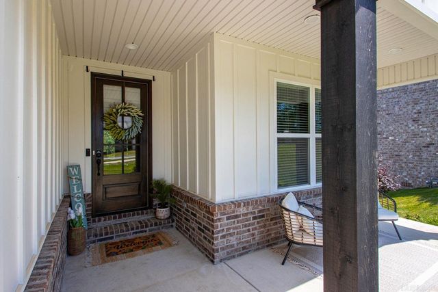 184 Ridgeview Trail, Maumelle, AR 72113