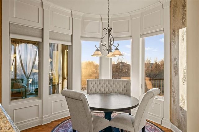 8050 N Caldwell Avenue, Parkville, MO 64152