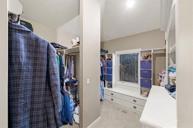 8050 N Caldwell Avenue, Parkville, MO 64152