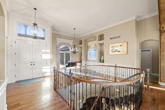 8050 N Caldwell Avenue, Parkville, MO 64152