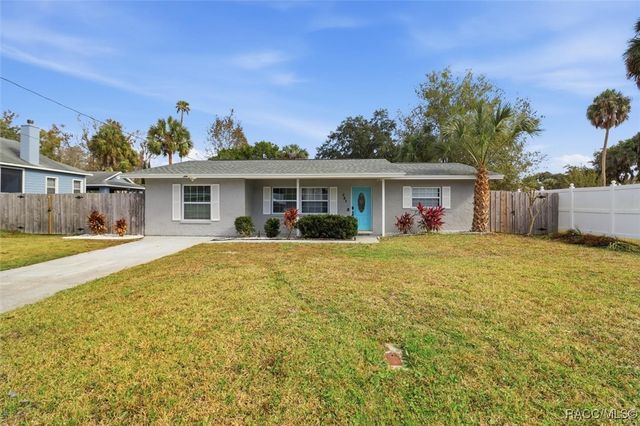 547 NW 9th Avenue, Crystal River, FL 34428